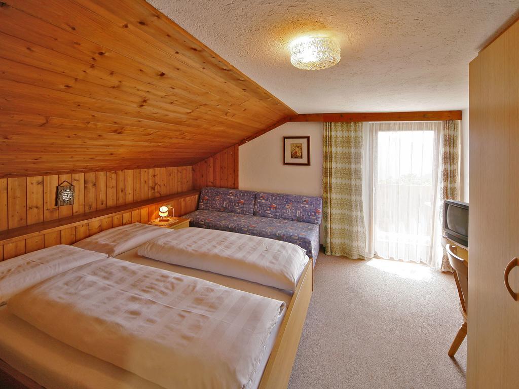 Pension Aichner Terento Habitación foto